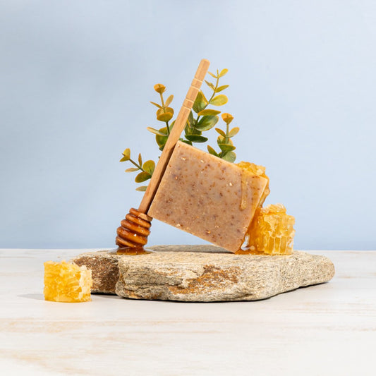 A honey-infused thank-you gift box with natural self-care treats and artisan chocolate. A sweet way to show appreciation!