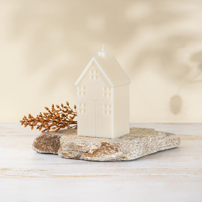 Handmade in Nelson, this soy wax house shaped candle is a perfect gift or décor piece. Buy alone or add to a gift box NZ.