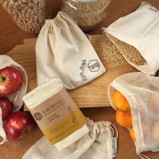 Honeywrap 100% Organic Cotton 5 Pack Produce Bags! Including Net and Fabric Bags. Pack include 3 large mesh bags and 2 small fabric bags. Made from certified organic cotton, these bags are durable, washable, foldable, ideal for all kinds of produce as well as being great for the planet!