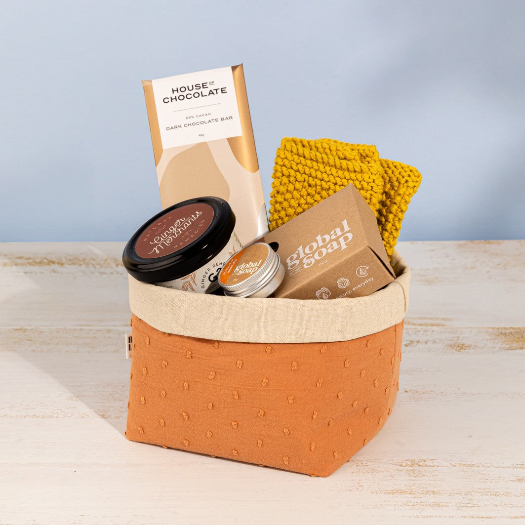 A honey-infused thank-you gift box with natural self-care treats and artisan chocolate. A sweet way to show appreciation!